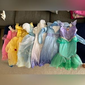 Lot of 6 Disney princess dresses / costumes